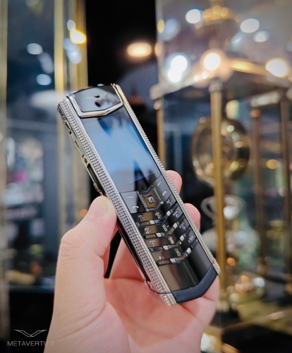 VERTU SIGNATURE S CLOUD DE PARIS 2017